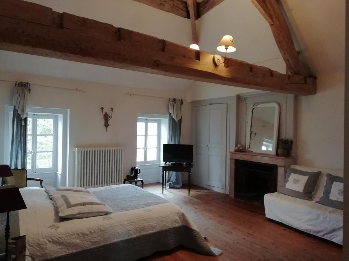 Chambres Et Table L' Echappee Bouvesse-Quirieu Exteriör bild