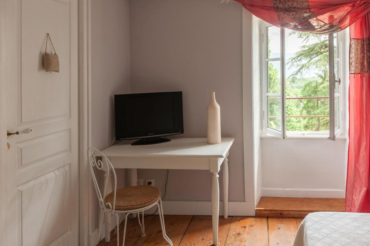 Chambres Et Table L' Echappee Bouvesse-Quirieu Exteriör bild