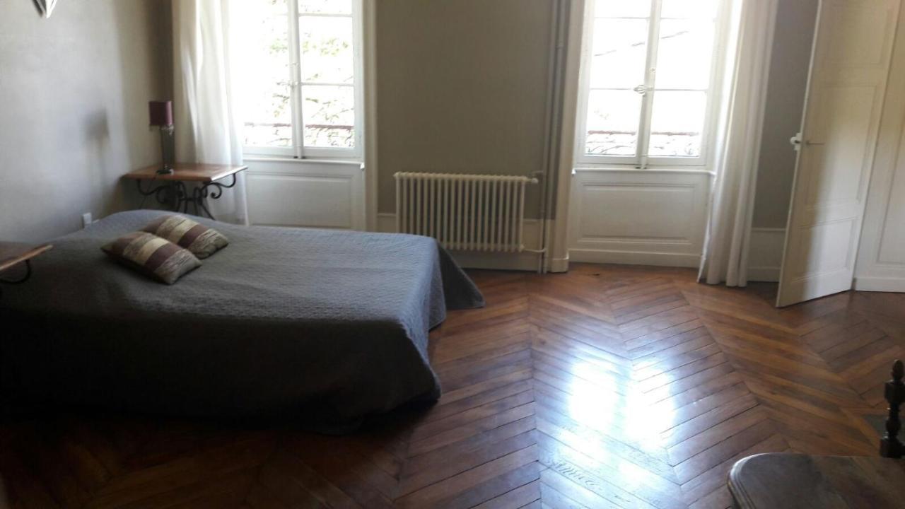 Chambres Et Table L' Echappee Bouvesse-Quirieu Exteriör bild