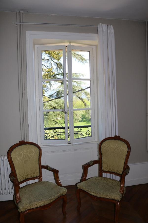Chambres Et Table L' Echappee Bouvesse-Quirieu Exteriör bild