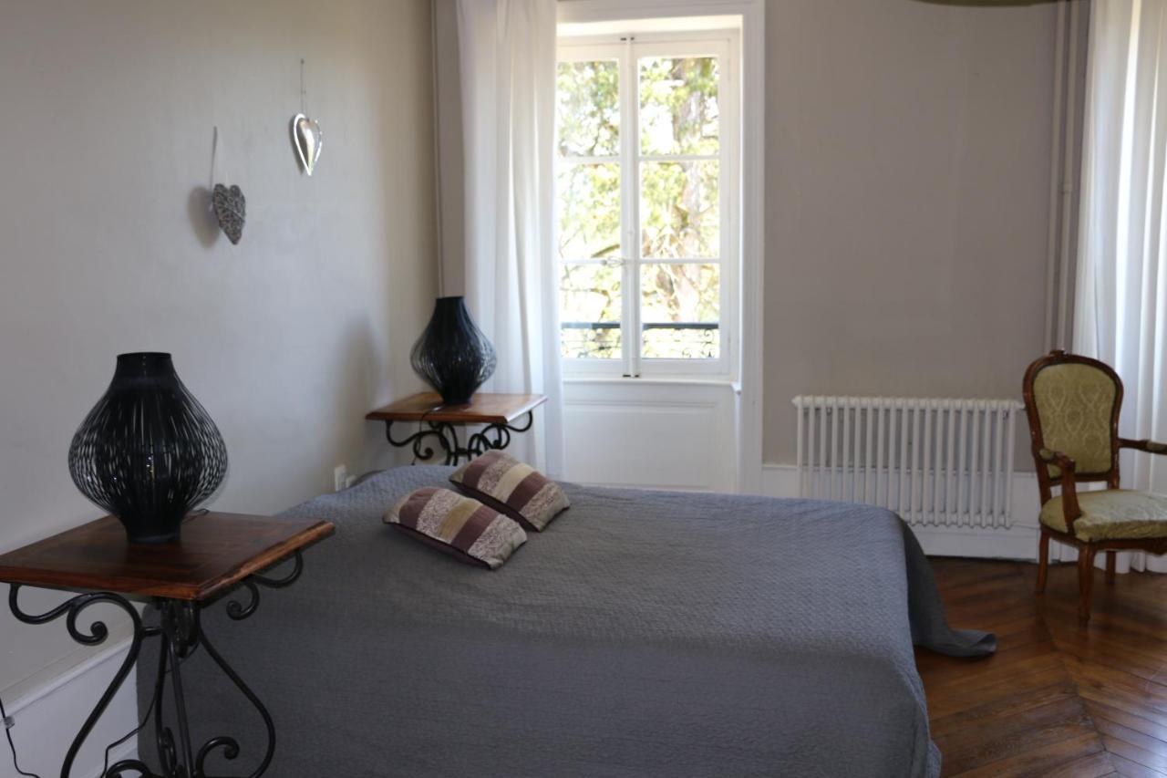 Chambres Et Table L' Echappee Bouvesse-Quirieu Exteriör bild