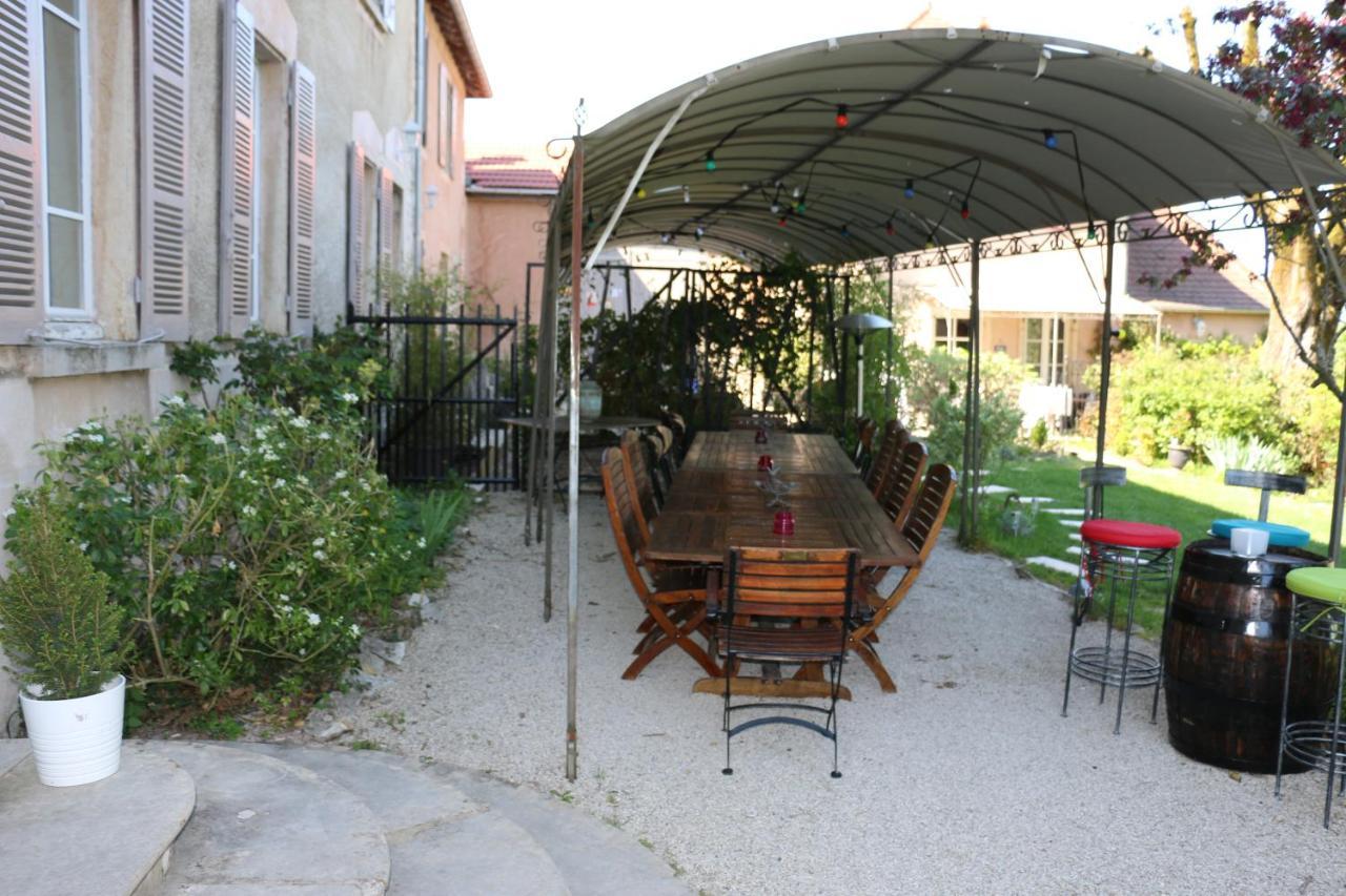 Chambres Et Table L' Echappee Bouvesse-Quirieu Exteriör bild